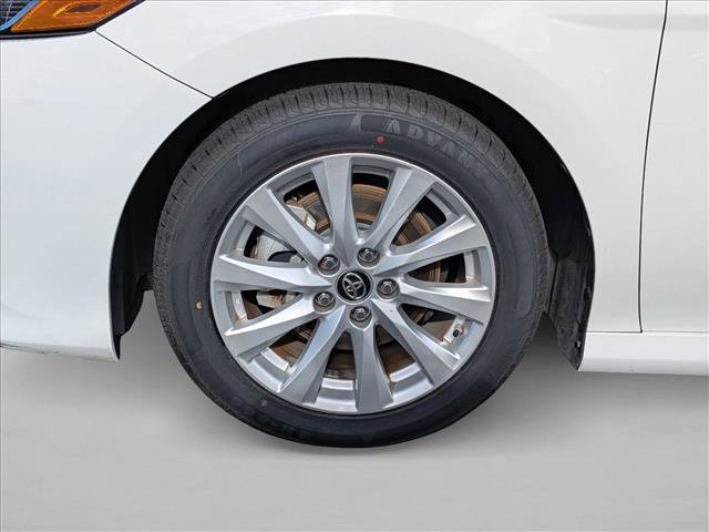 Used 2018 Toyota Camry LE image 21