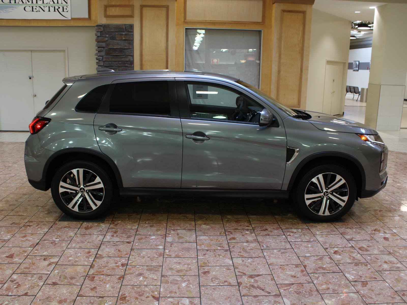 New 2025 Mitsubishi Outlander Sport SE image 4