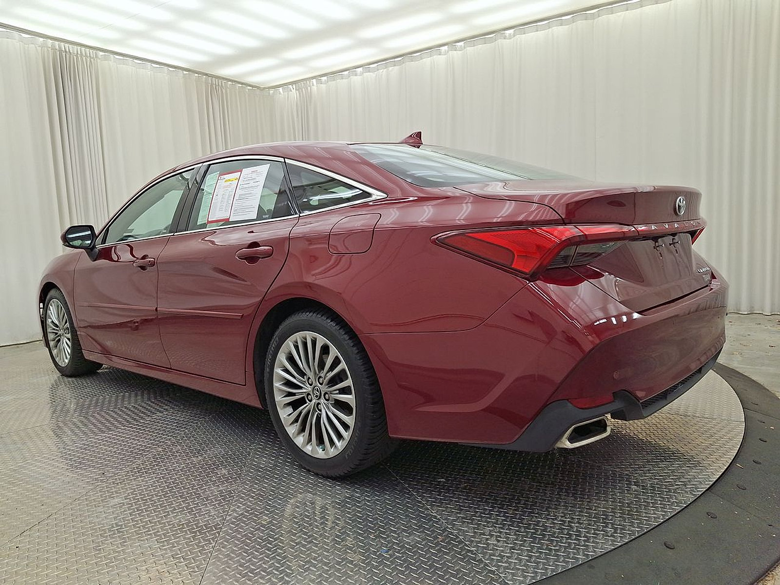Certified 2019 Toyota Avalon Limited w/ Advanced Safety Package FWD image 26