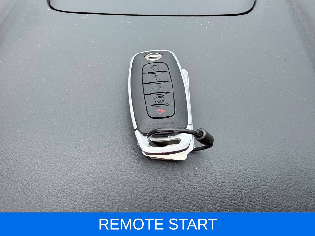 Used 2024 Nissan Rogue SV AWD/4WD image 8