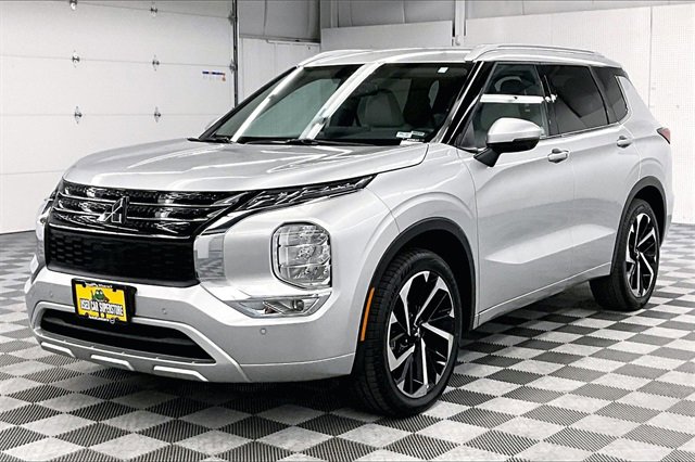 Used 2024 Mitsubishi Outlander SEL image 10