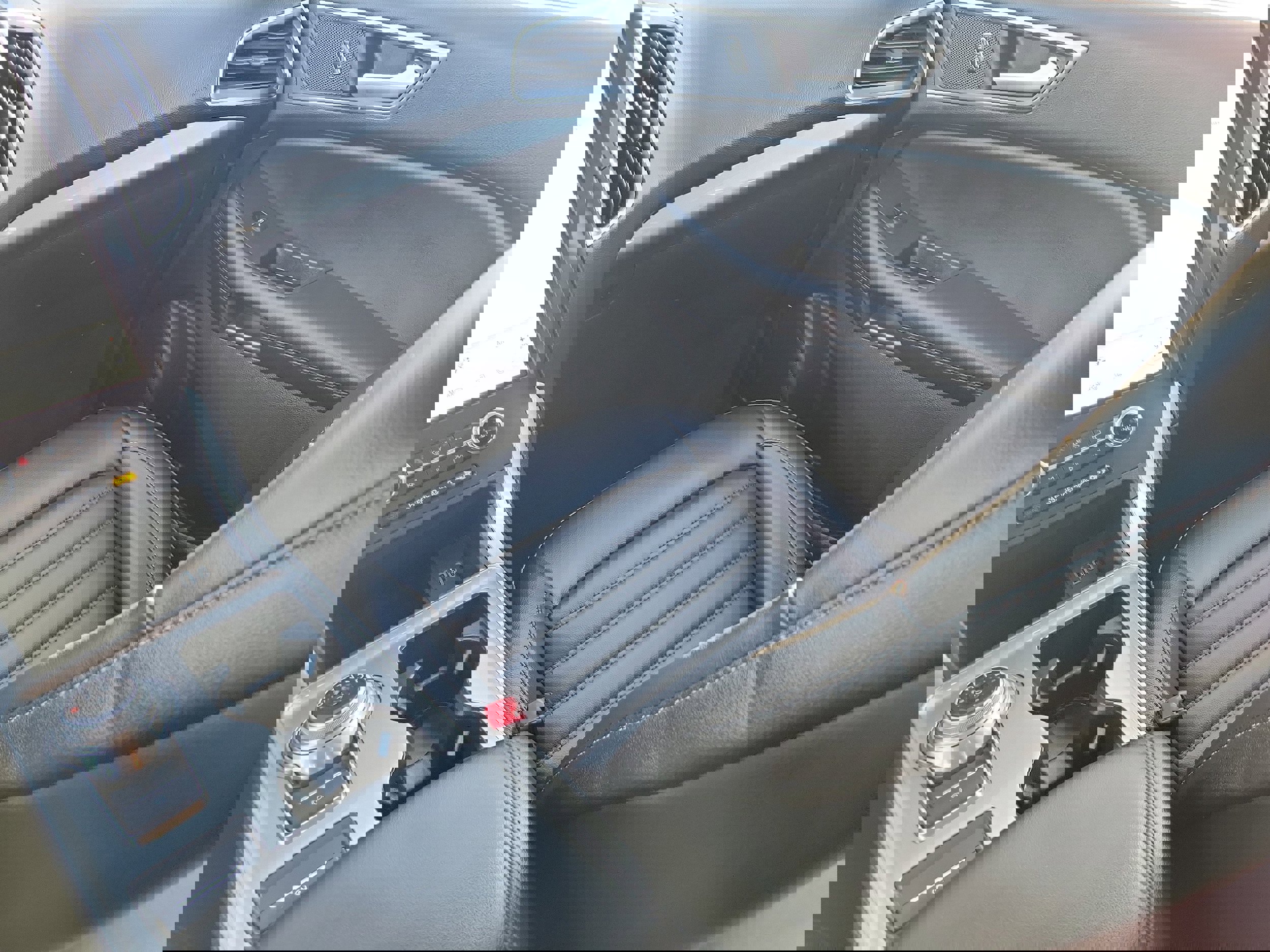 Used 2024 Ford Edge SEL w/ Convenience Package image 16