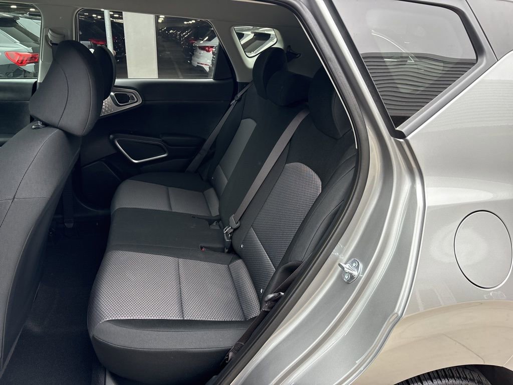 Used 2025 Kia Soul LX image 14