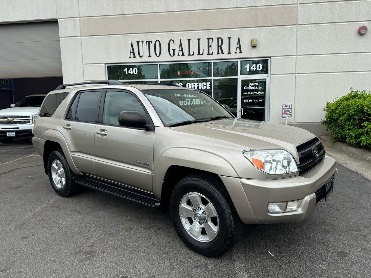 Used 2004 Toyota 4Runner Sport AWD/4WD image 2