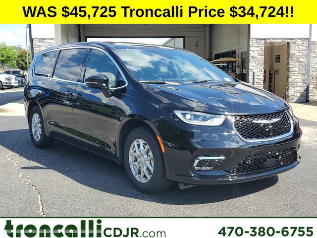 New 2025 Chrysler Pacifica Select
