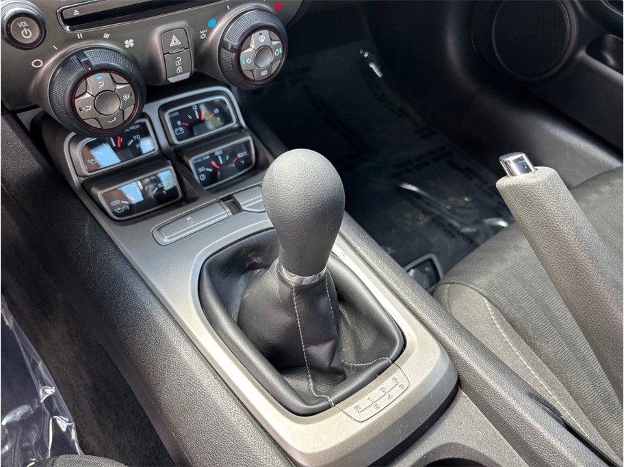 Used 2013 Chevrolet Camaro LS RWD image 28