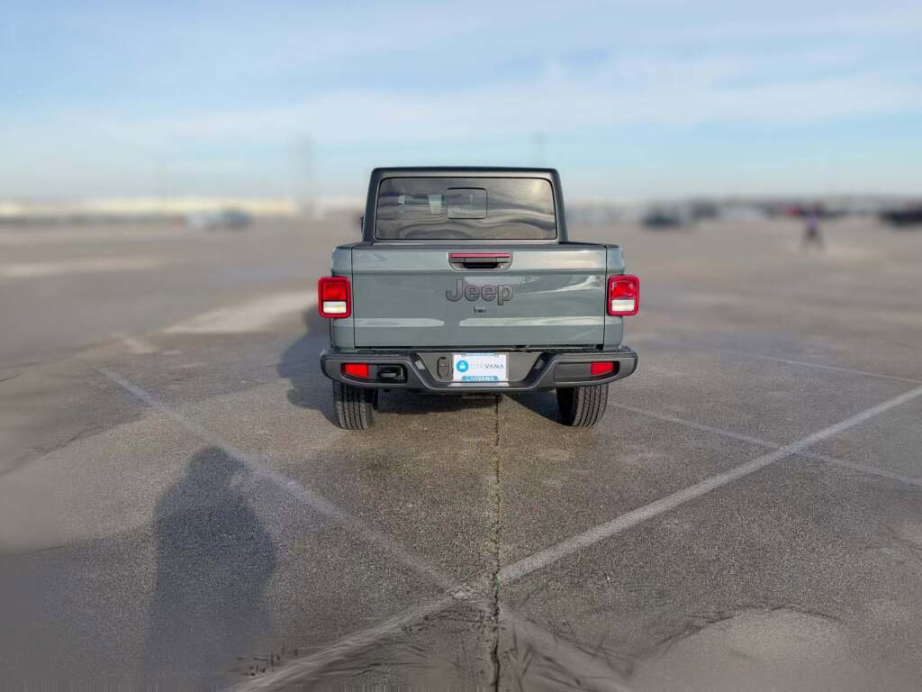 New 2026 Jeep Gladiator Sport image 10