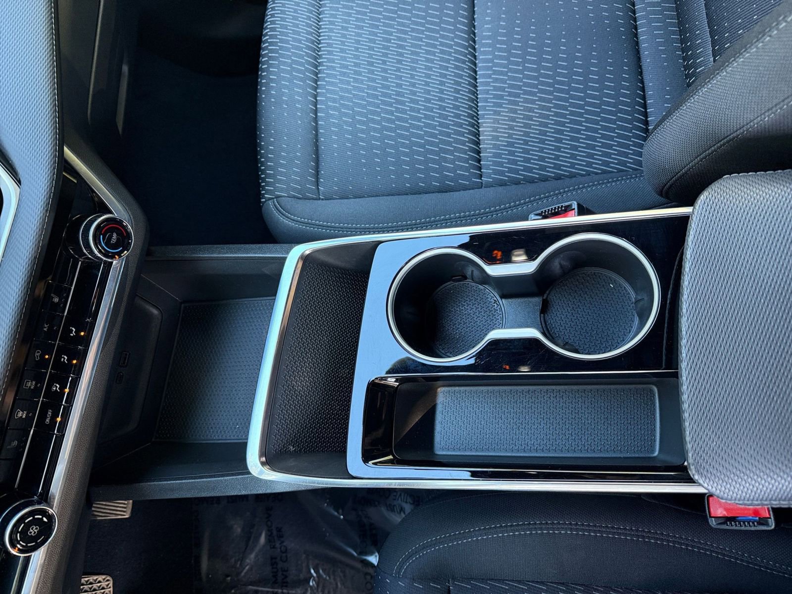 Used 2025 Chevrolet Equinox LT image 35