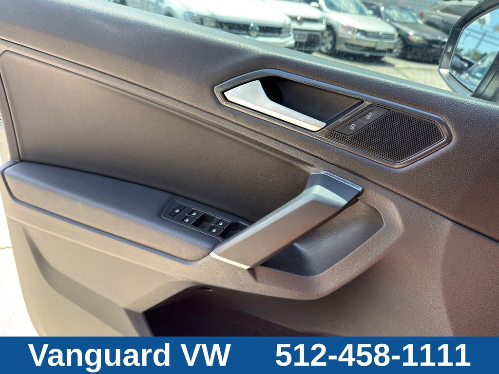 Used 2018 Volkswagen Tiguan SE w/ Panoramic Sunroof Package FWD image 20