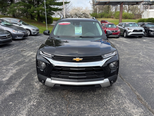 Used 2023 Chevrolet TrailBlazer LT FWD image 3