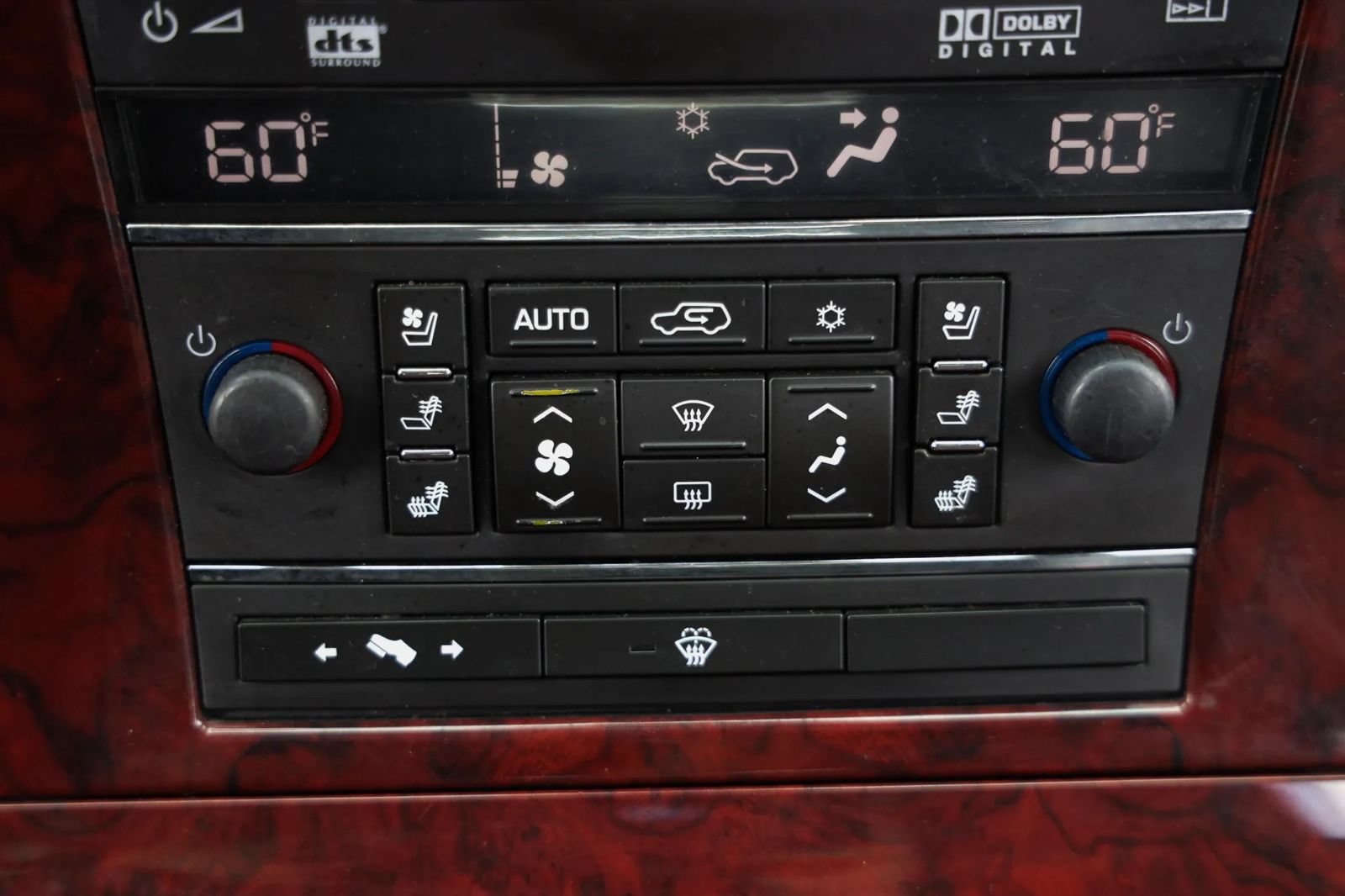 Used 2007 Cadillac Escalade EXT w/ Information Package AWD/4WD image 33