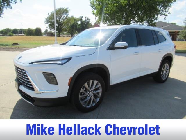 Used 2026 Buick Enclave Preferred FWD image 2