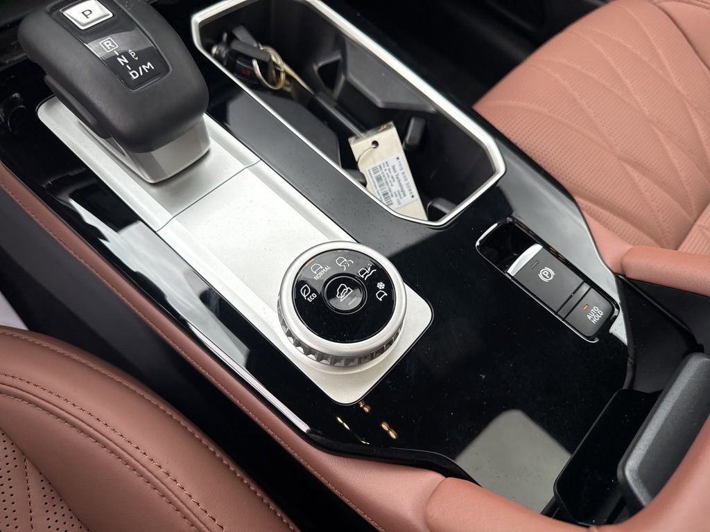 Used 2026 Mitsubishi Outlander SEL image 32