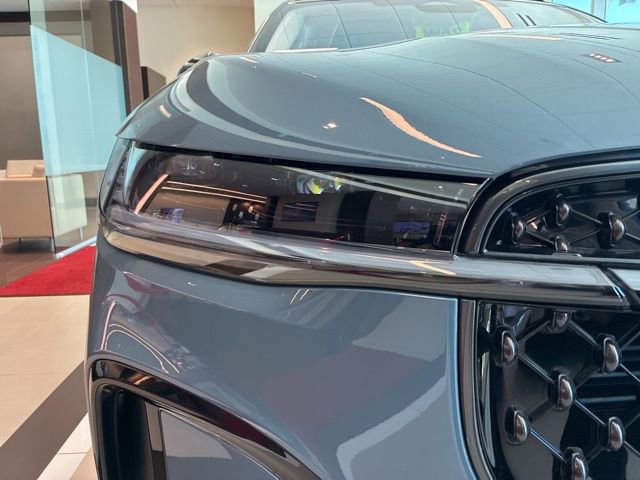 Used 2026 Lincoln Nautilus Reserve AWD/4WD image 7