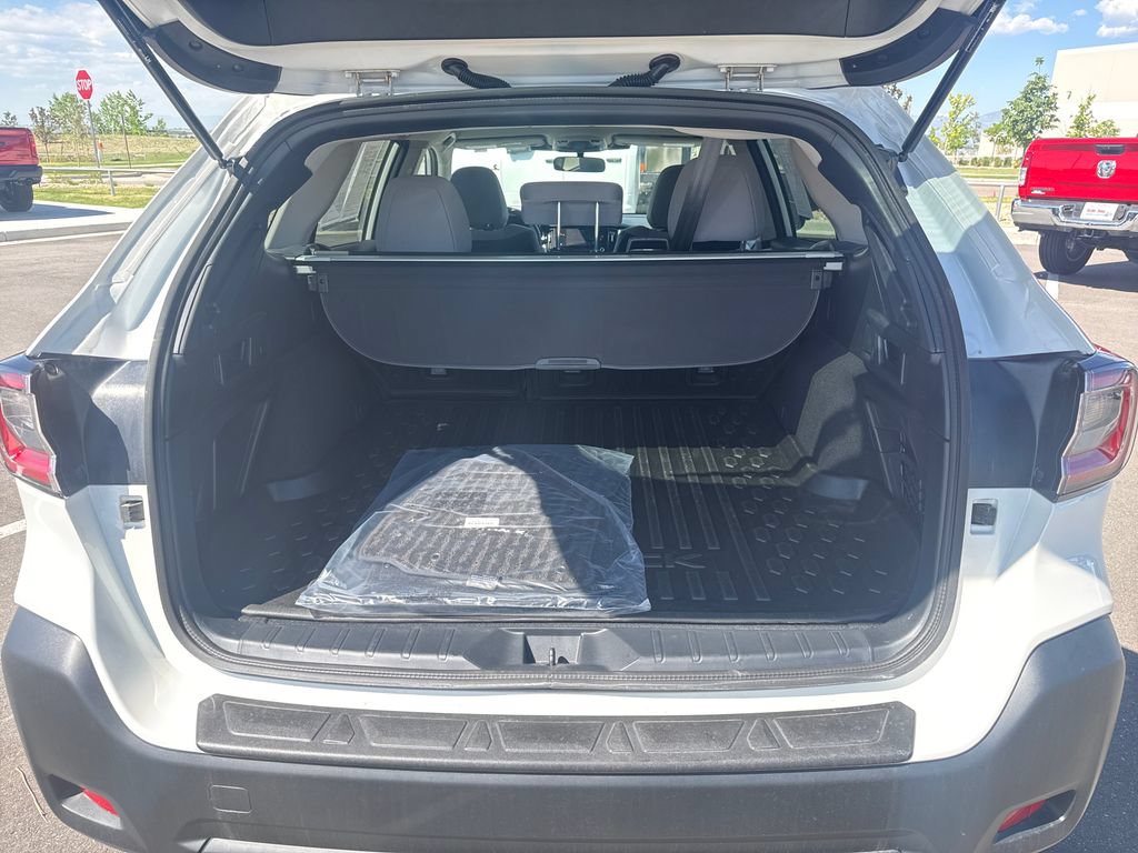Used 2025 Subaru Outback Premium AWD/4WD image 25