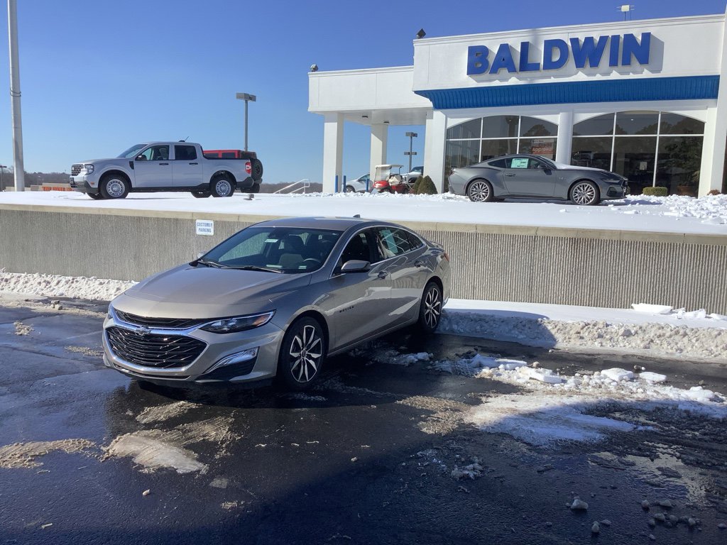 Used 2024 Chevrolet Malibu RS image 3