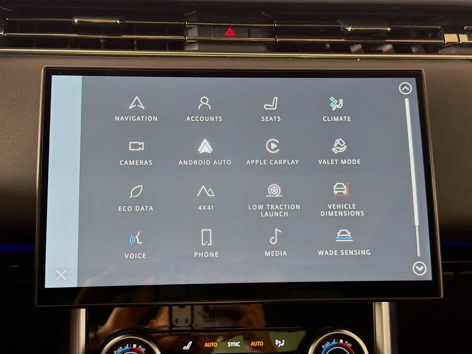 Certified 2023 Land Rover Range Rover SE image 29