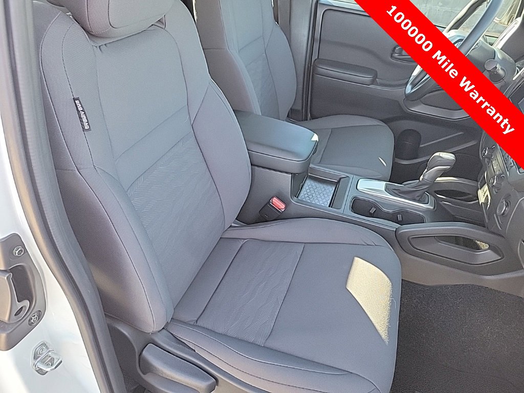 Used 2025 Nissan Frontier S image 39