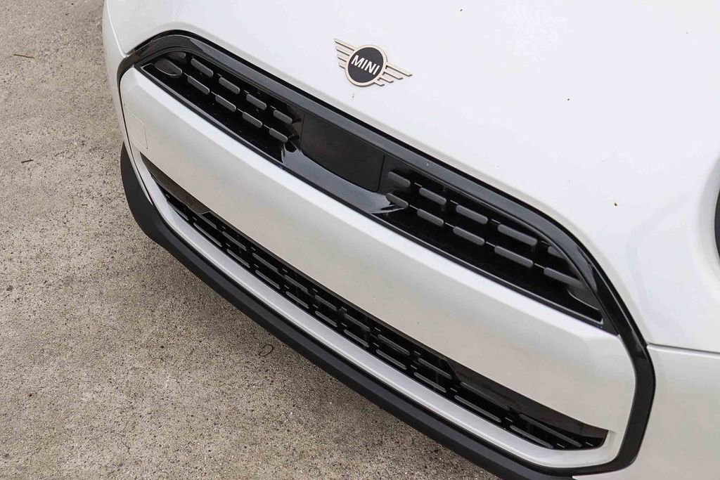 New 2026 MINI Cooper 2-Door Hardtop image 9