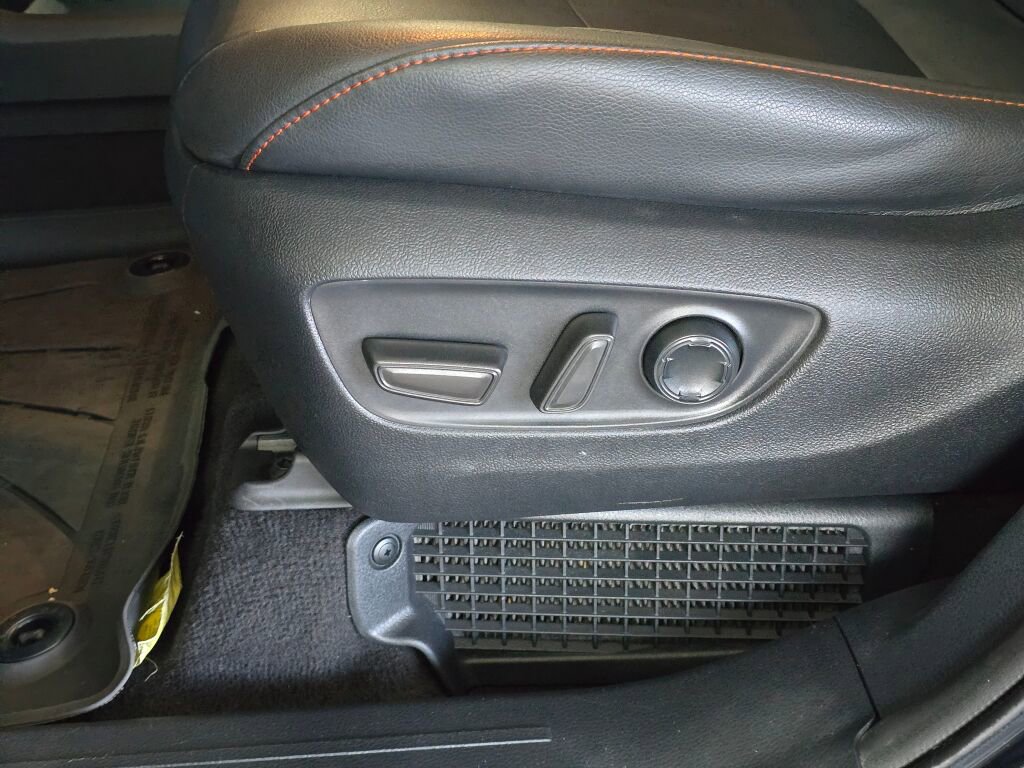 Used 2021 Toyota Sienna XSE image 23