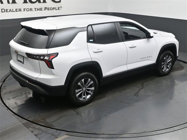 New 2026 Chevrolet Equinox LT image 18