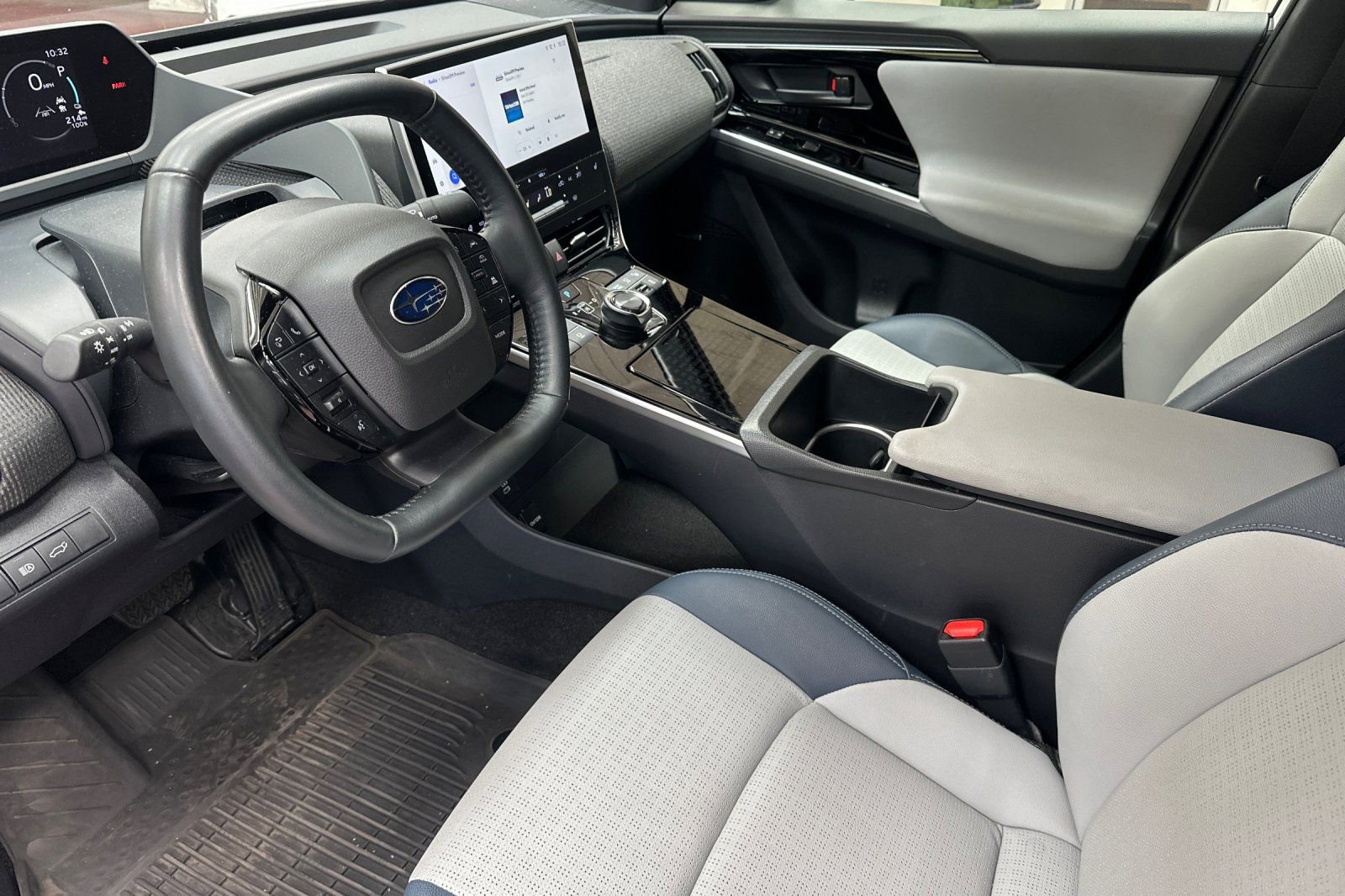 Used 2024 Subaru Solterra Limited image 13