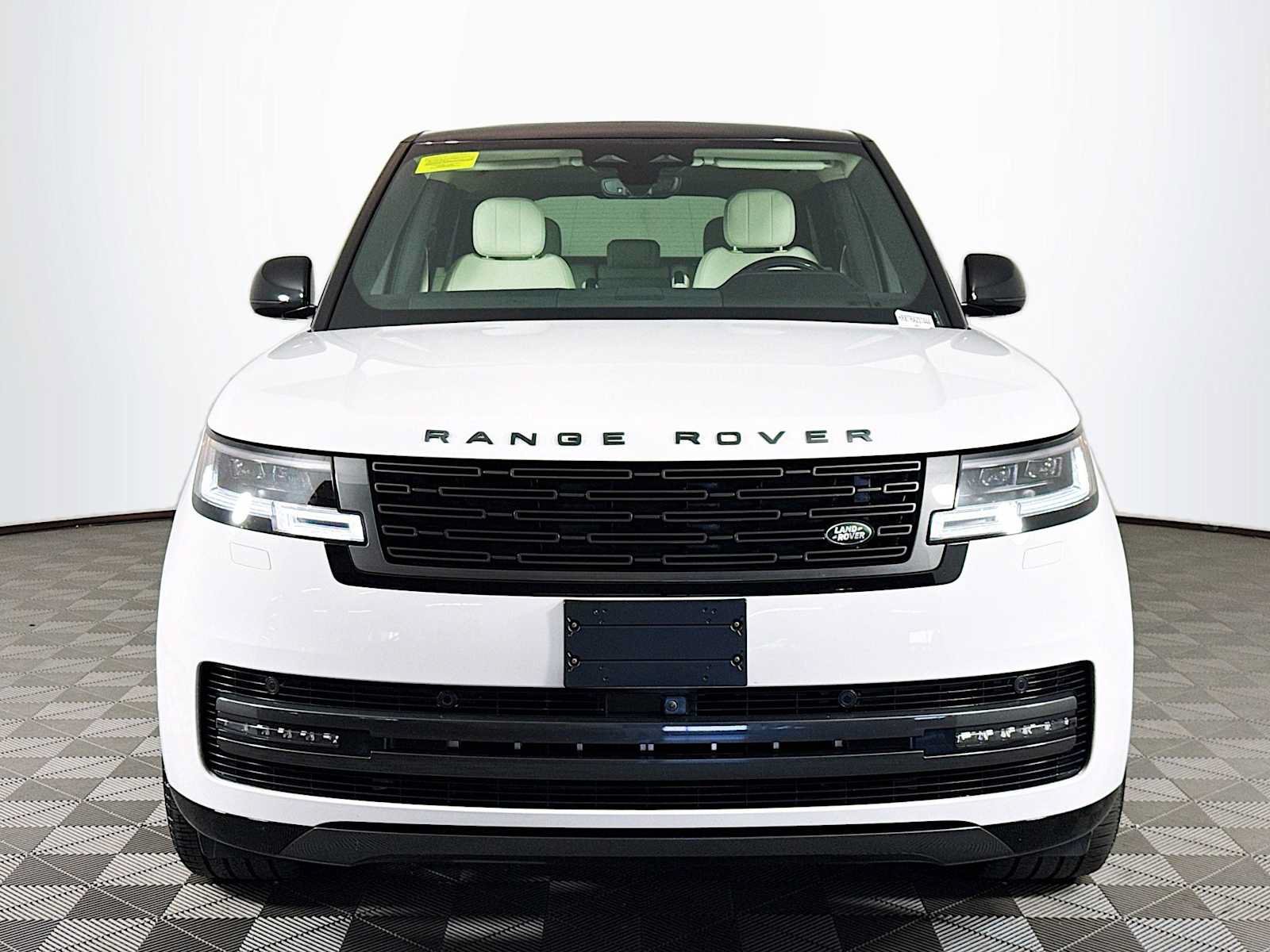 Certified 2024 Land Rover Range Rover SE AWD/4WD image 2