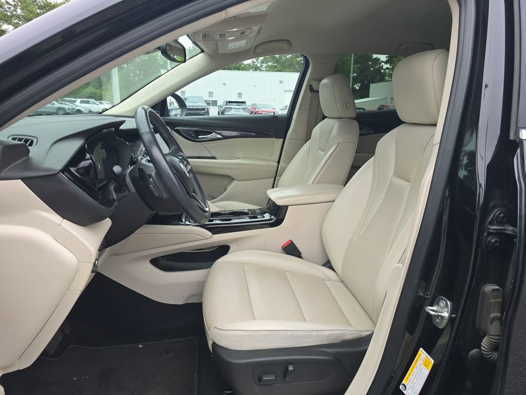 Used 2022 Buick Envision Essence w/ Technology Package I FWD image 29