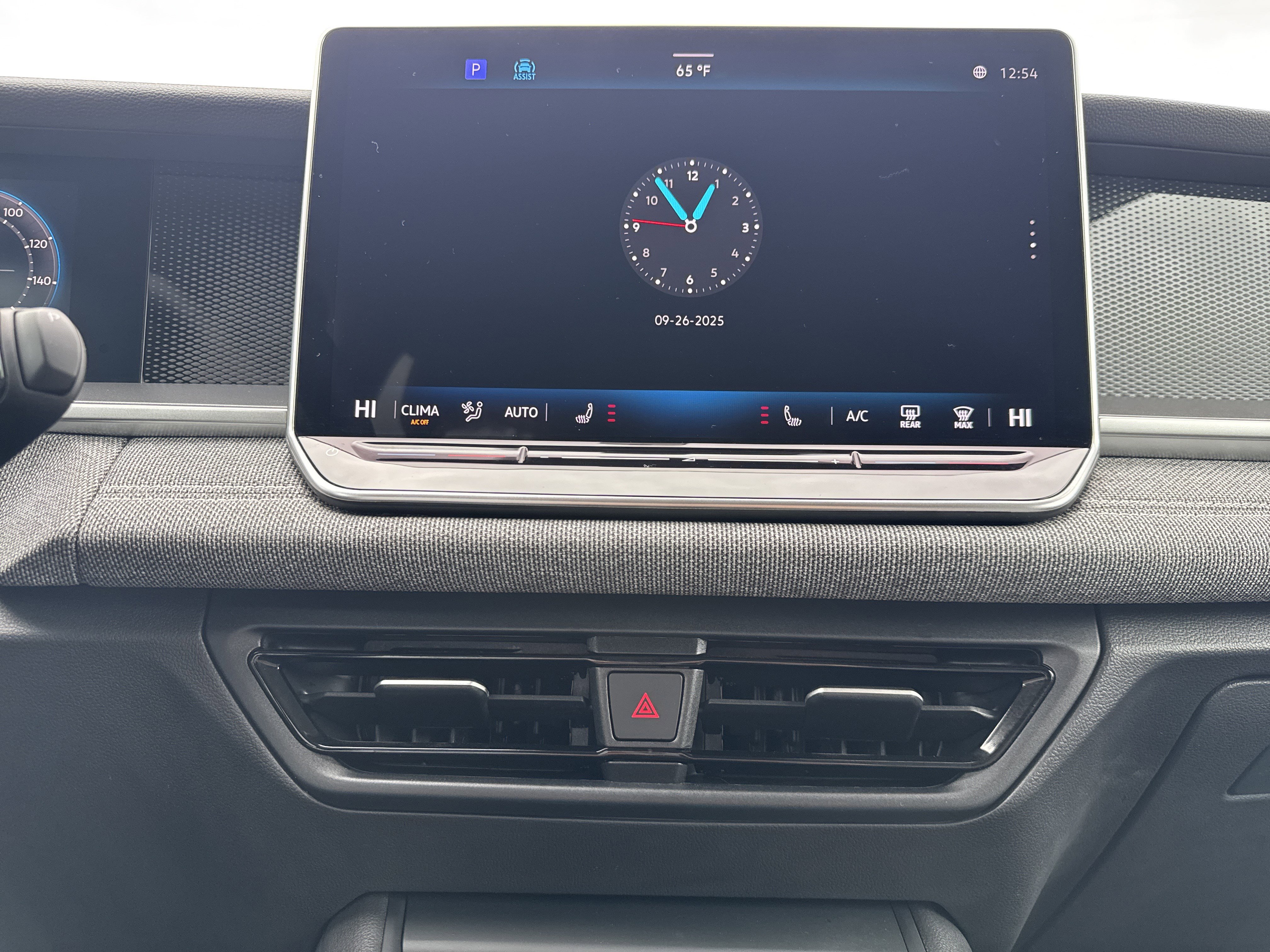 Used 2025 Volkswagen Tiguan S image 12