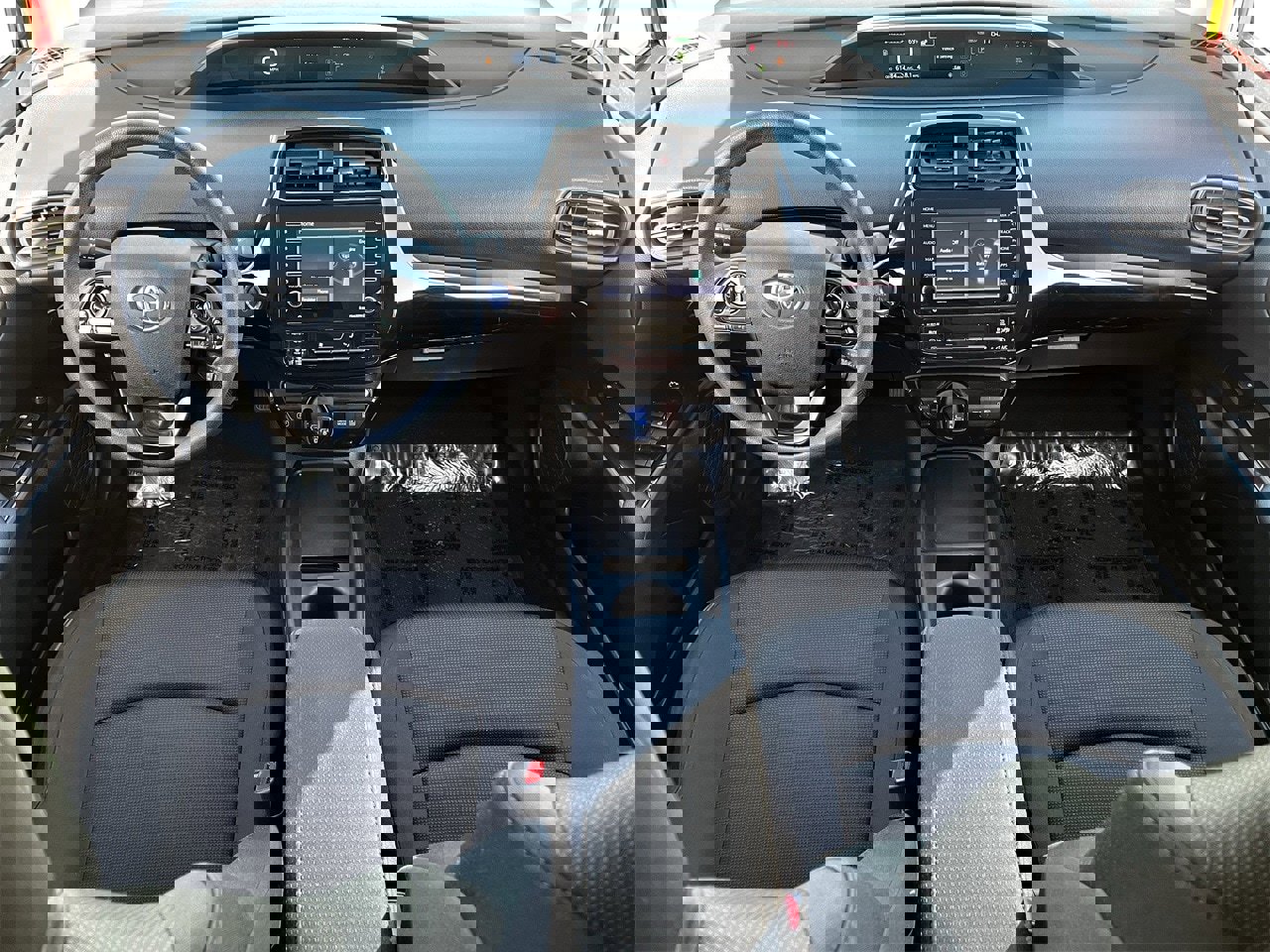 Used 2022 Toyota Prius L Eco image 9