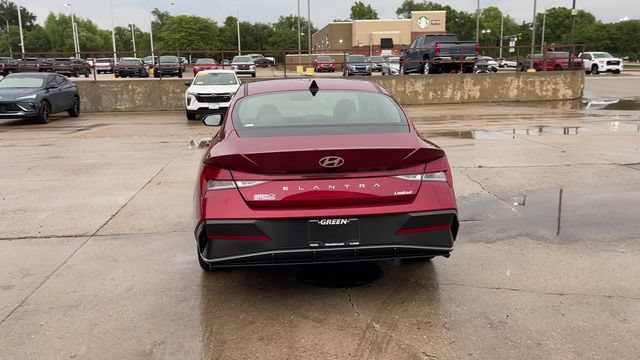 Used 2025 Hyundai Elantra Limited FWD image 7