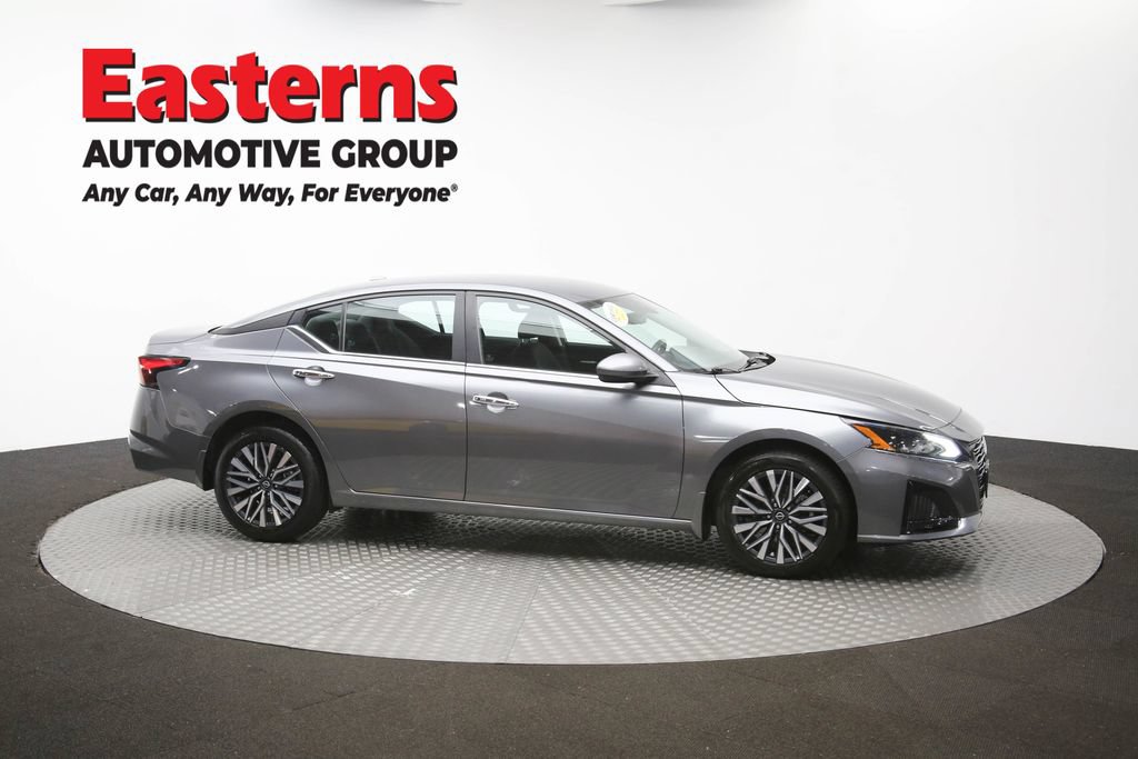 Used 2023 Nissan Altima 2.5 SV AWD/4WD image 46