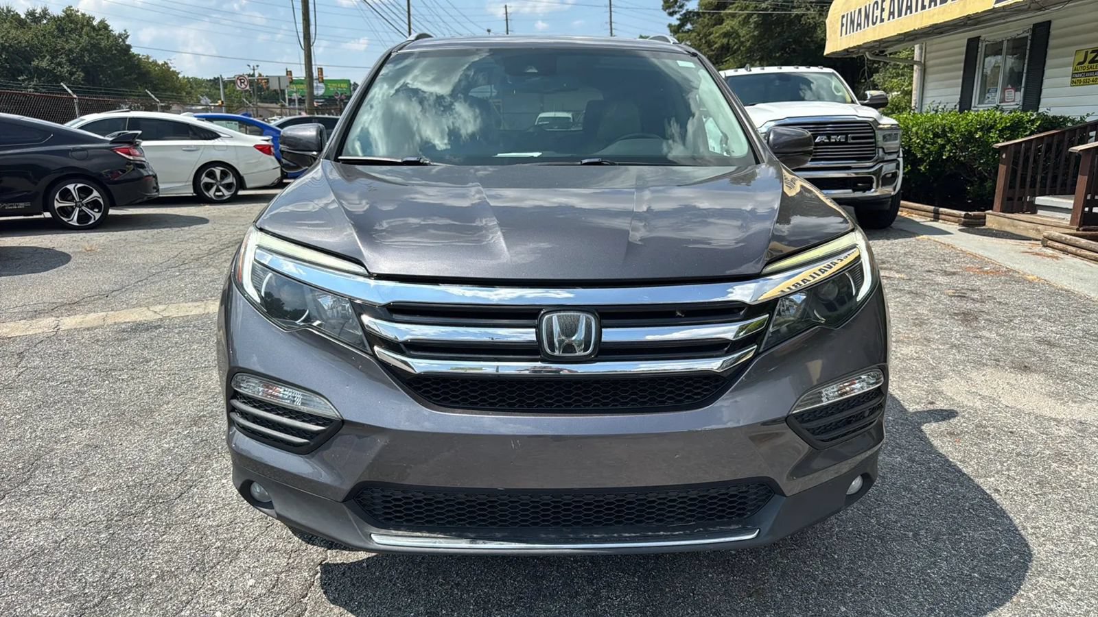 Used 2017 Honda Pilot Touring image 8