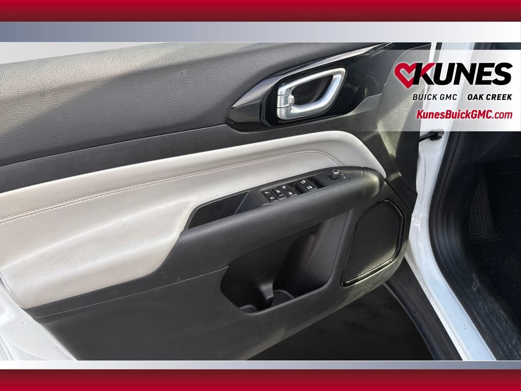 Used 2025 Jeep Compass Limited AWD/4WD image 18