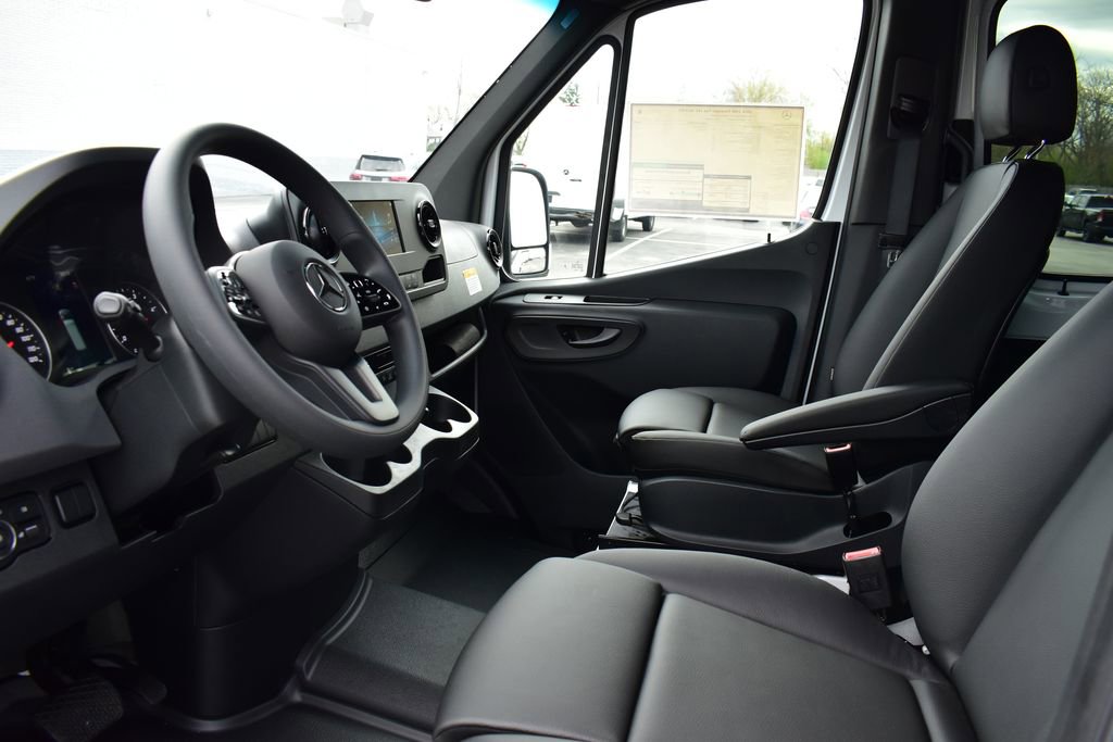 Certified 2024 Mercedes-Benz Sprinter 2500 image 11