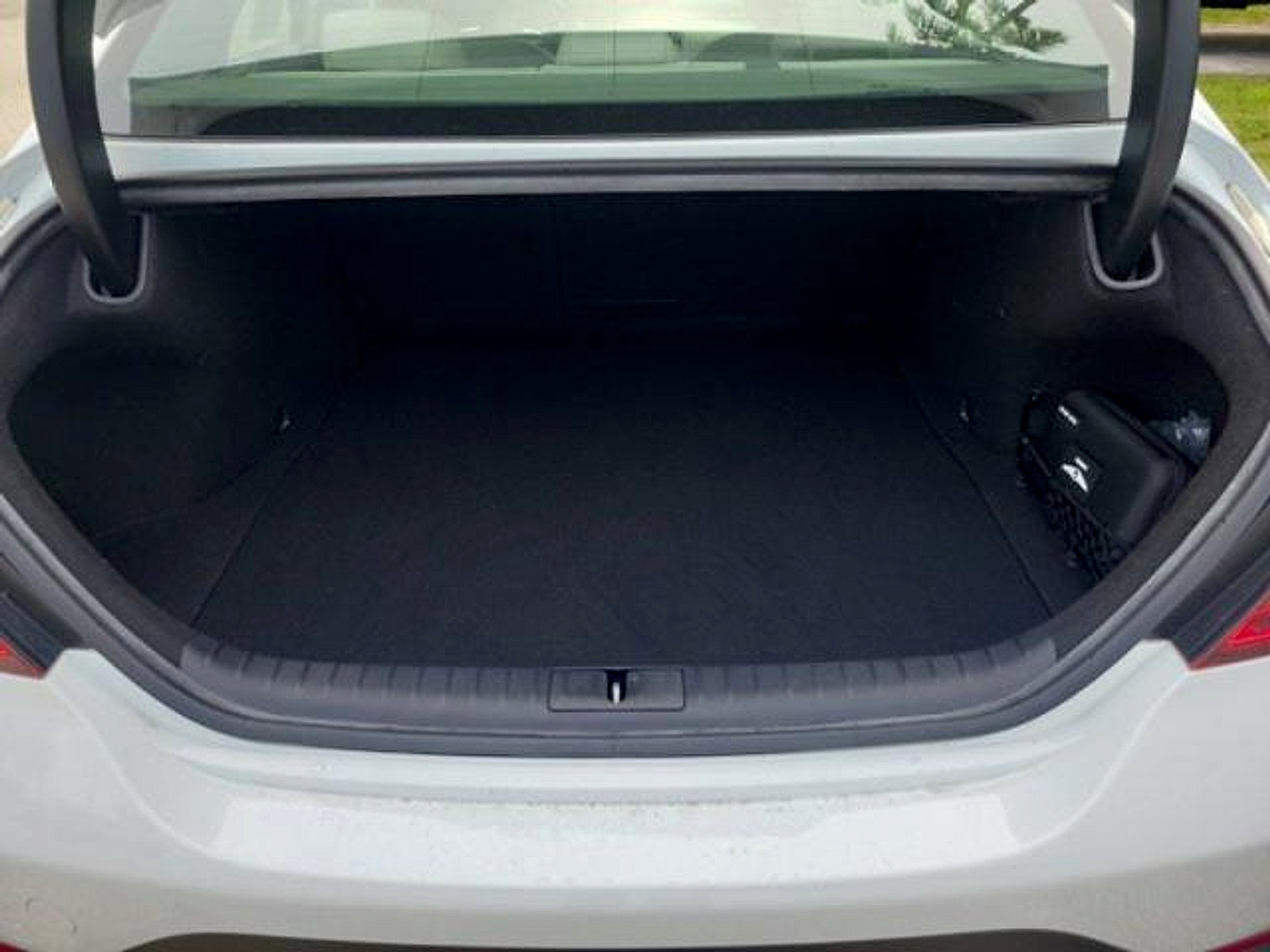 Used 2025 Genesis G70 2.5T RWD image 9