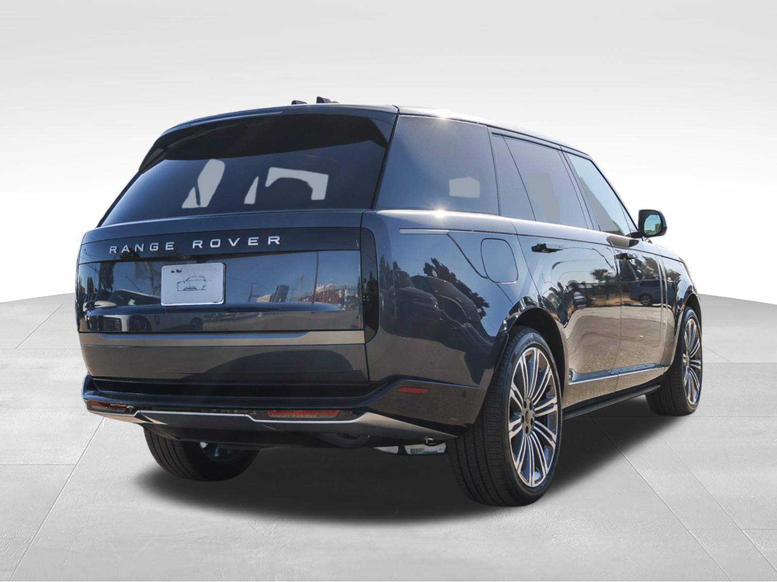 New 2026 Land Rover Range Rover Long Wheelbase SE AWD/4WD image 4