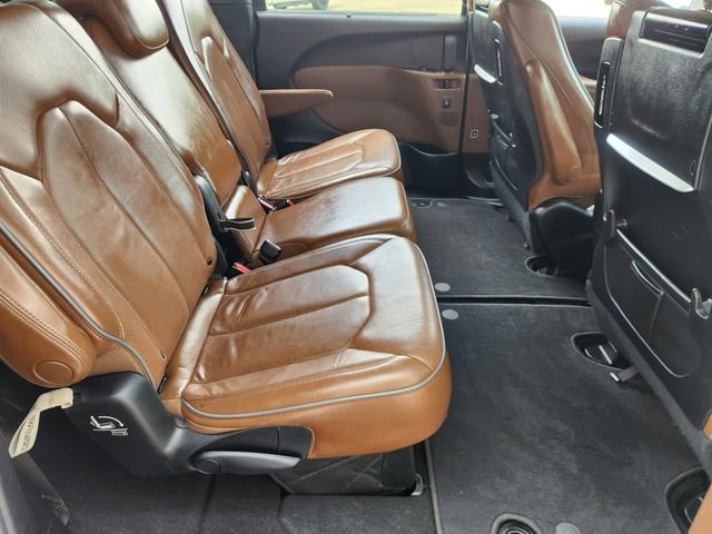 Used 2019 Chrysler Pacifica Limited w/ Advanced Safetytec Group image 31