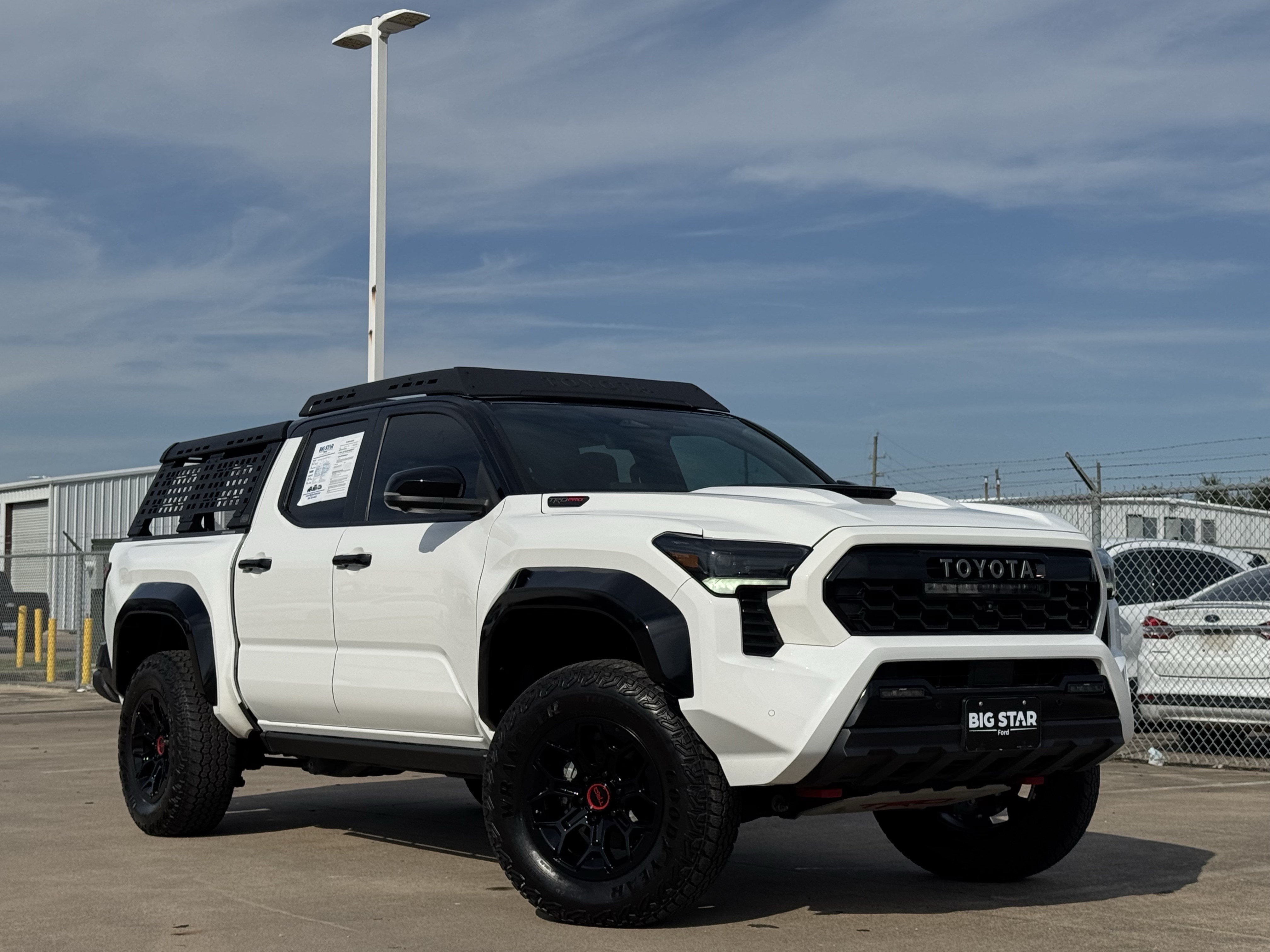Used 2025 Toyota Tacoma TRD Pro AWD/4WD image 2