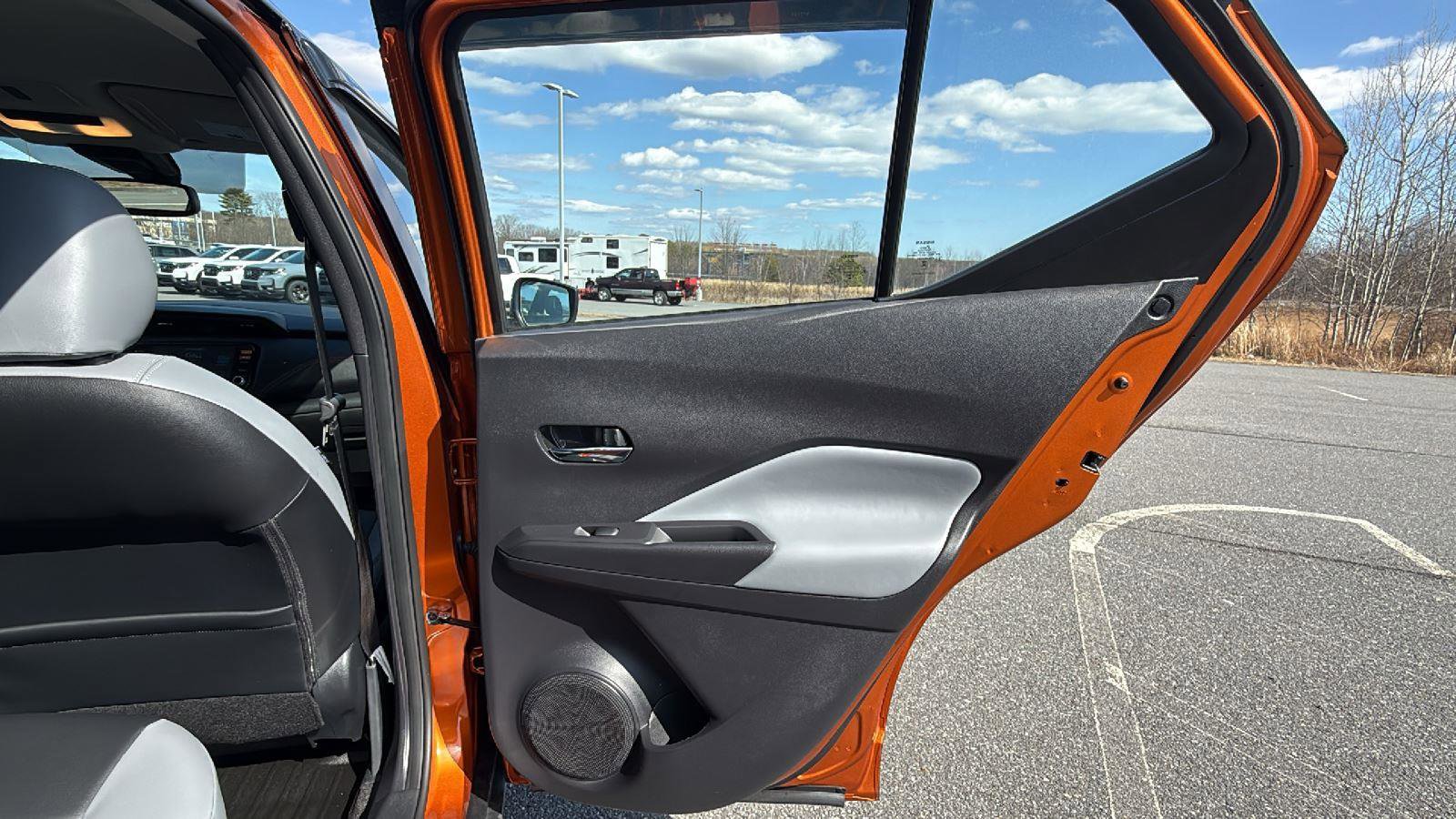 Used 2023 Nissan Kicks SR w/ SR Premium Package image 18