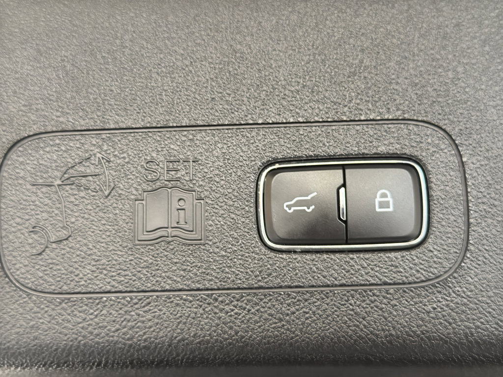 Used 2023 Lincoln Aviator Reserve w/ Equipment Group 201A image 27