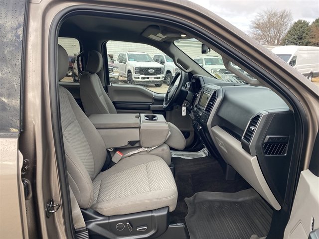 Used 2018 Ford F150 XLT w/ Equipment Group 302A Luxury image 5