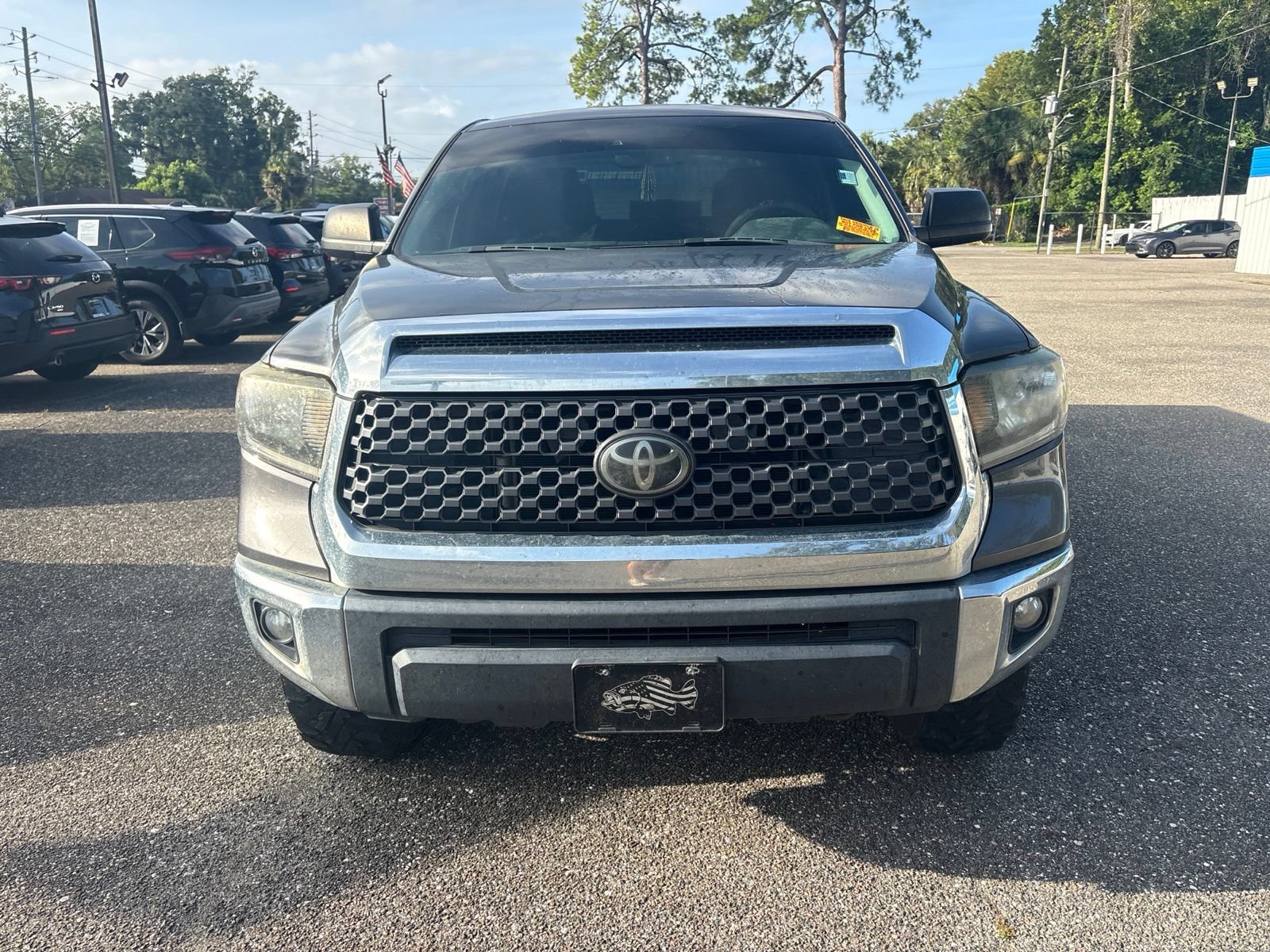 Used 2020 Toyota Tundra SR5 w/ SR5 Upgrade Package AWD/4WD image 2