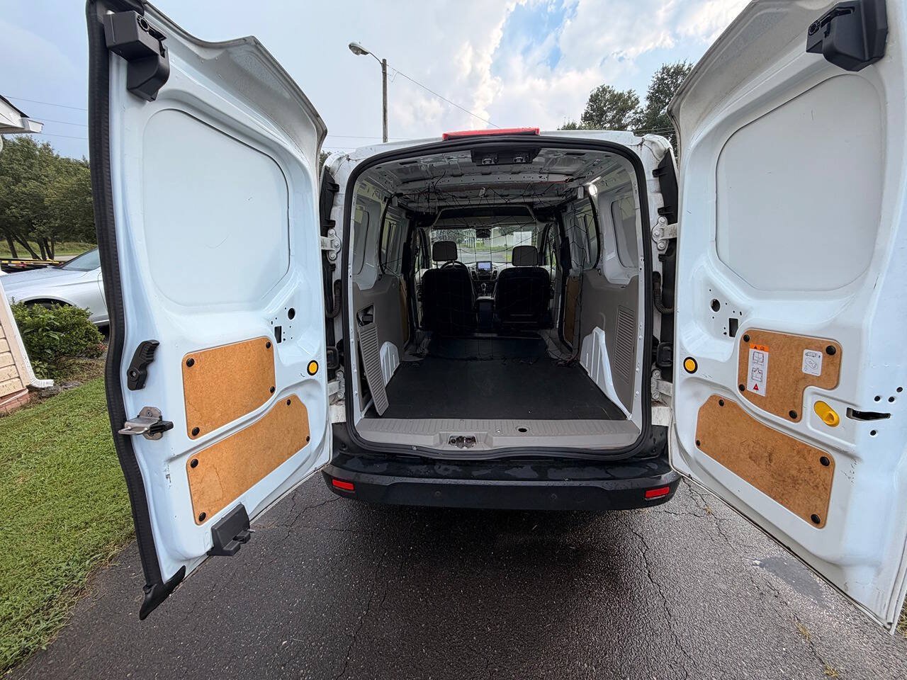 Used 2022 Ford Transit Connect XLT FWD image 11