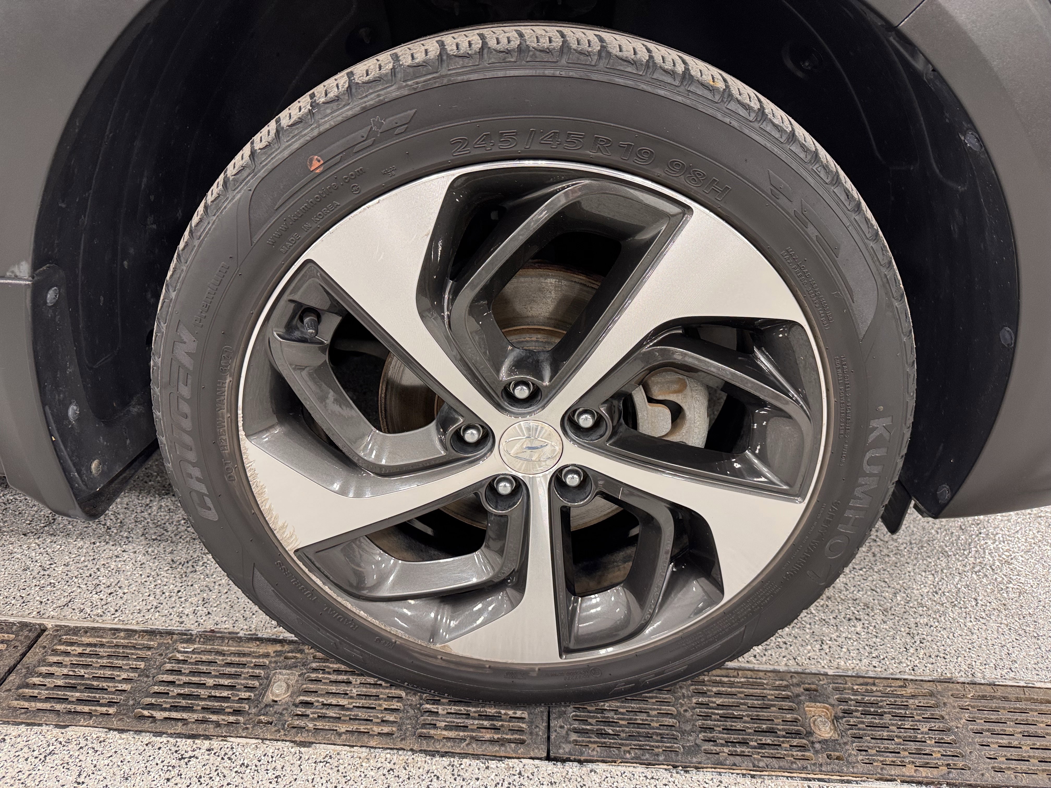 Used 2017 Hyundai Tucson Sport w/ Cargo Package image 29