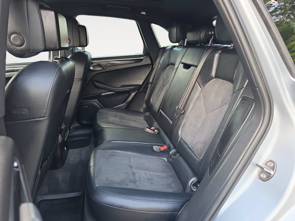 Used 2015 Porsche Macan S AWD/4WD image 13