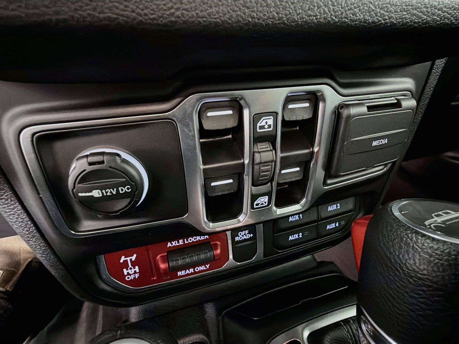 Used 2025 Jeep Gladiator Sport AWD/4WD image 42