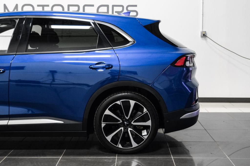 Used 2023 VinFast VF 8 Plus AWD/4WD image 12