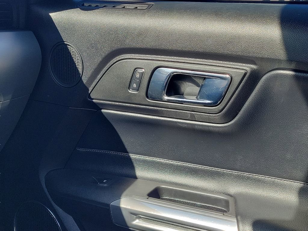 Used 2017 Ford Mustang Premium image 24