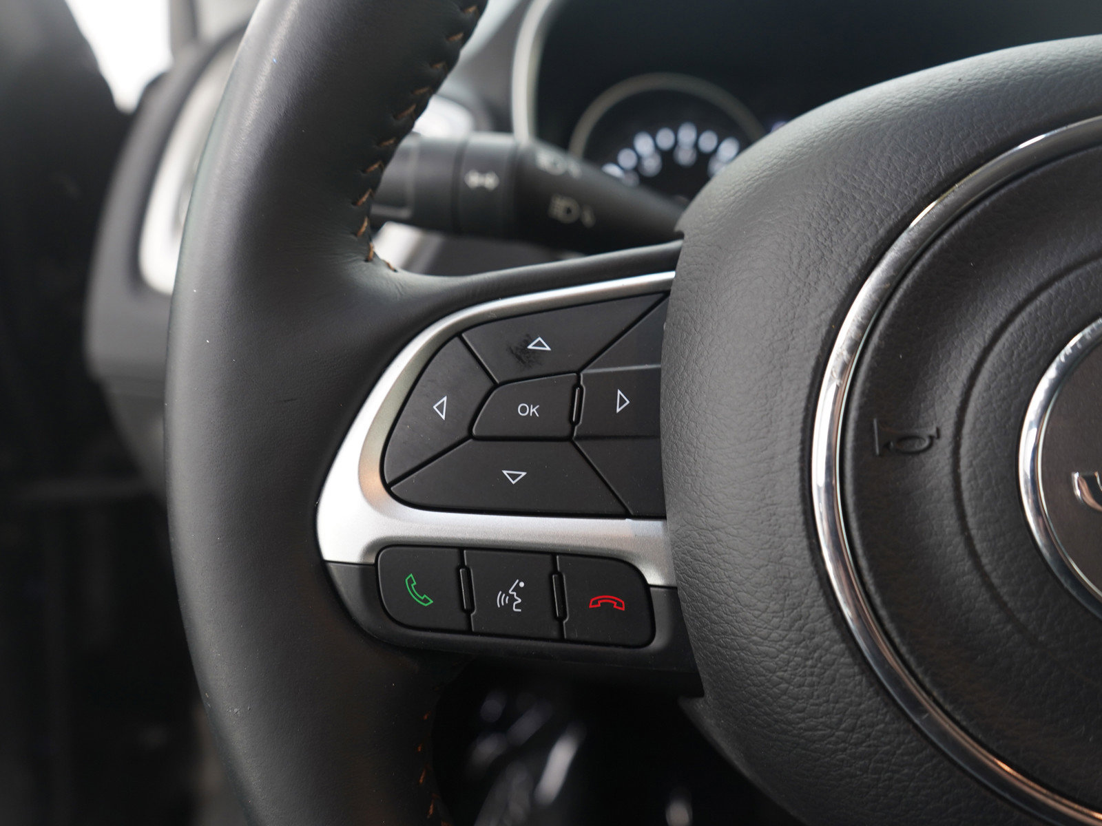 Used 2018 Jeep Compass Latitude w/ Popular Equipment Group image 26